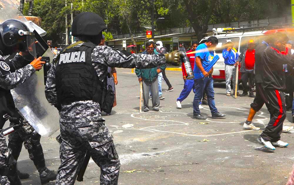 Regresan protestas, dan ultimátum a Morales para renunciar