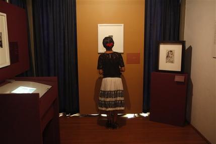 Frida Kahlo USA-Exposición1-AP.jpg