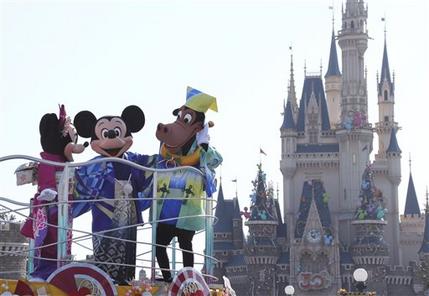 Walt Disney en Tokio1-AP.jpg